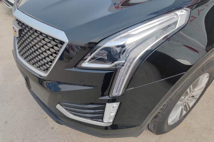 Used Cadillac XT5 2018 28T Four-Wheel Drive Luxury Model Left Front Headlight