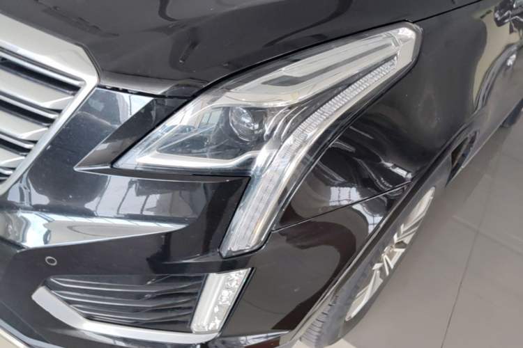 Used Cadillac XT5 2018 28T Four-Wheel Drive Luxury Model Left Front Headlight