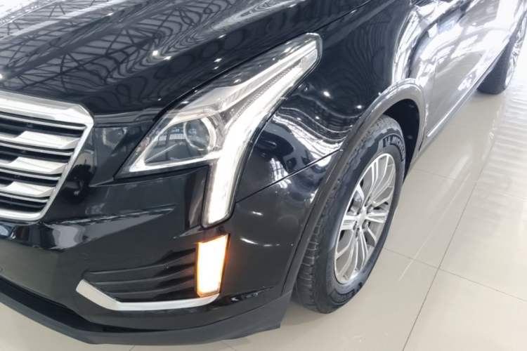 Used Cadillac XT5 2018 25T Luxury Model Left Front Headlight