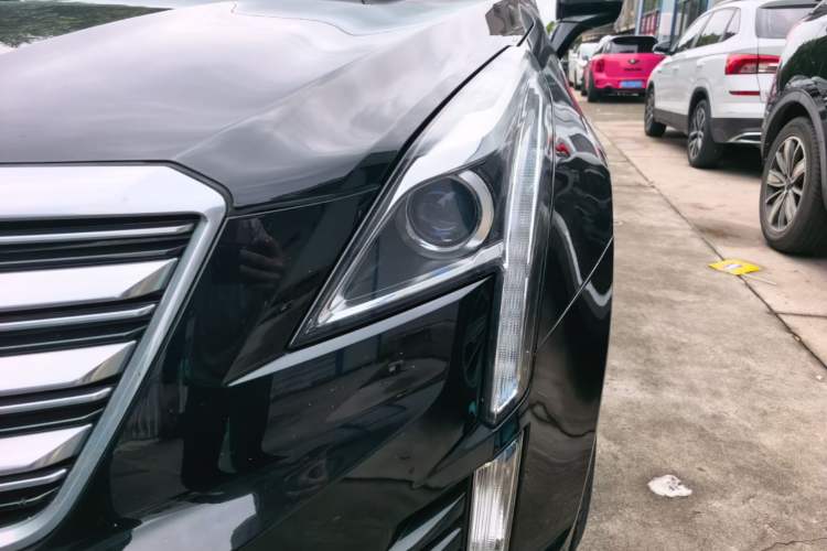 Used Cadillac XT5 2018 25T Luxury Model Left Front Headlight