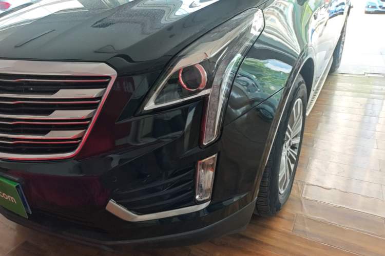 Used Cadillac XT5 2018 25T Luxury Model Left Front Headlight