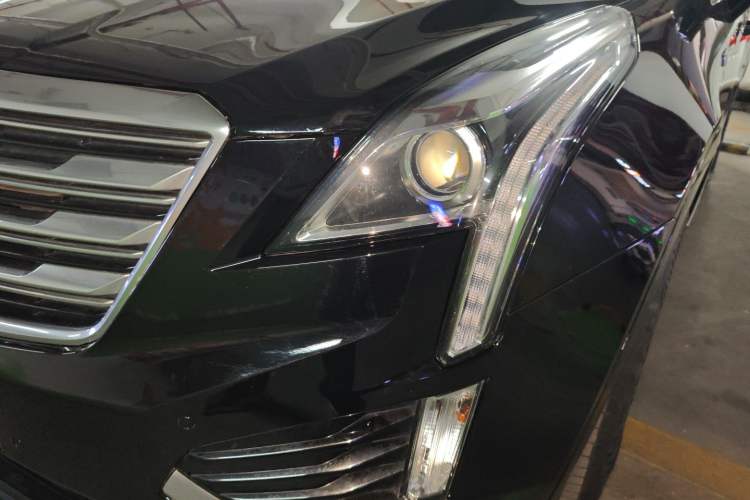 Used Cadillac XT5 2018 25T Luxury Model Left Front Headlight