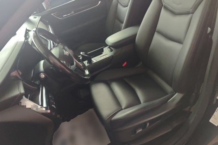 Used Cadillac XT5 2018 28E Four-Wheel Drive Tech Version Left Front Seat