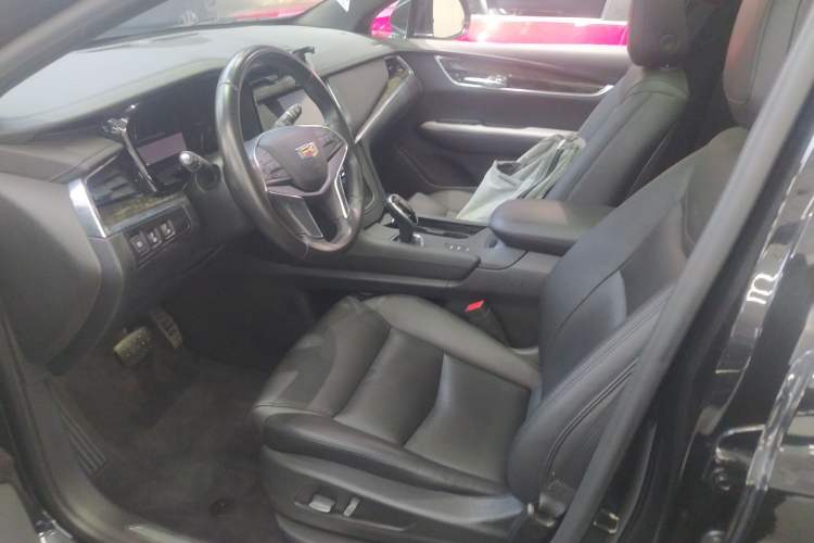 Used Cadillac XT5 2018 28E Four-Wheel Drive Tech Version Left Front Seat