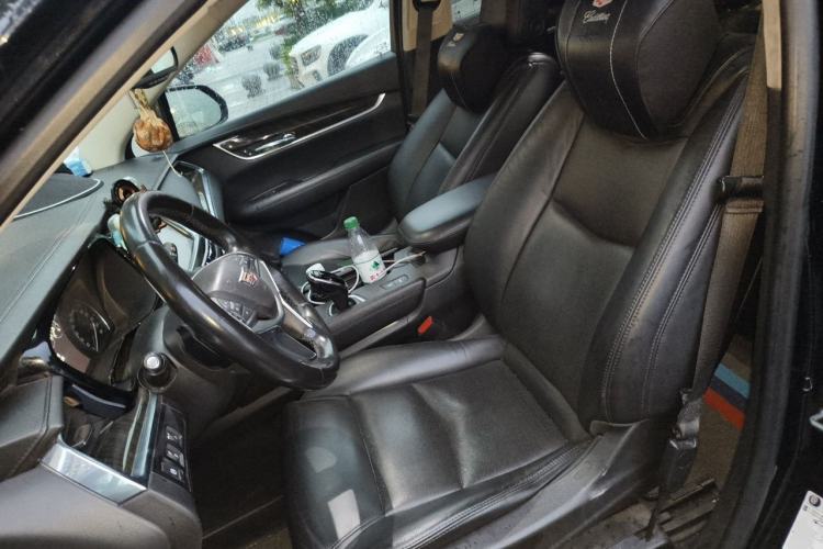 Used Cadillac XT5 2018 25T Luxury Model Left Front Seat