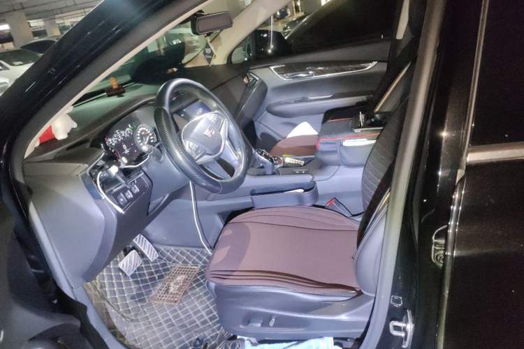 Used Cadillac XT5 2018 25T Luxury Model Left Front Seat