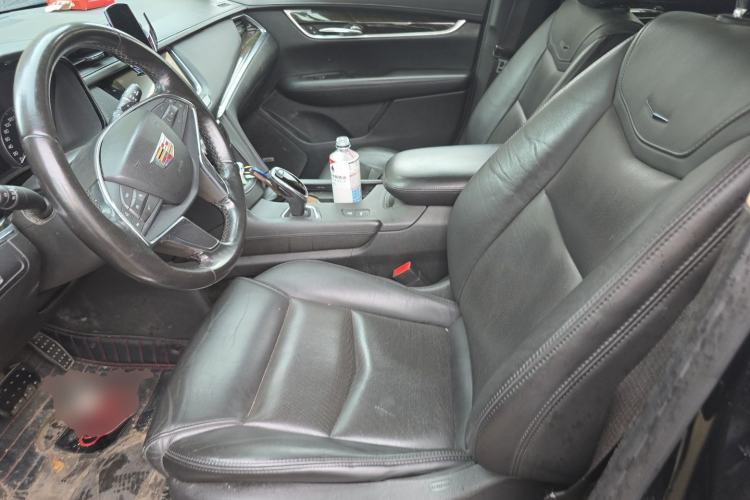 Used Cadillac XT5 2018 25T Luxury Model Left Front Seat