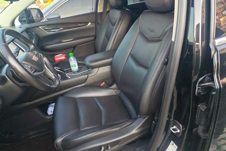 Used Cadillac XT5 2018 28T Four-Wheel Drive Luxury Model Left Front Seat