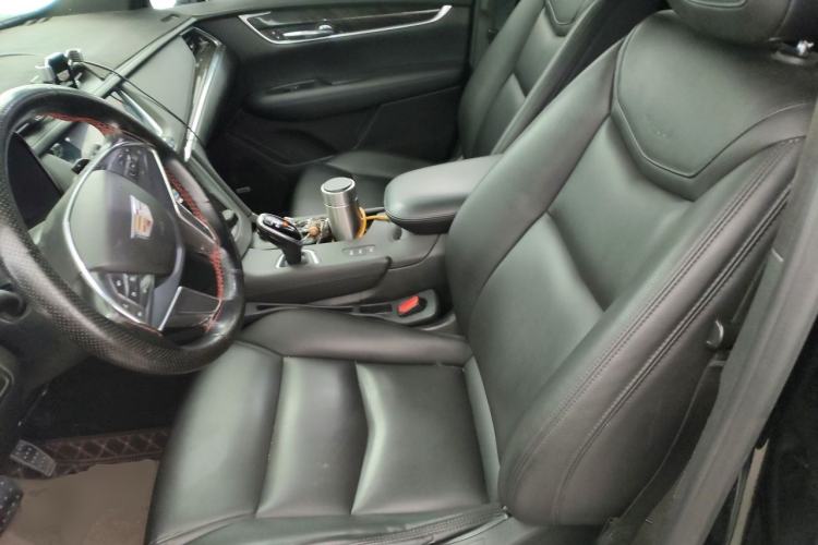 Used Cadillac XT5 2018 28E Four-Wheel Drive Tech Version Left Front Seat