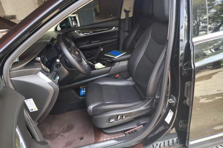 Used Cadillac XT5 2018 28T Four-Wheel Drive Luxury Model Left Front Seat