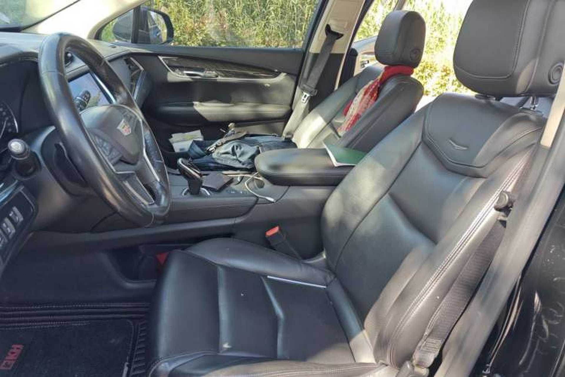 Used Cadillac XT5 2018 25T Luxury Model Left Front Seat
