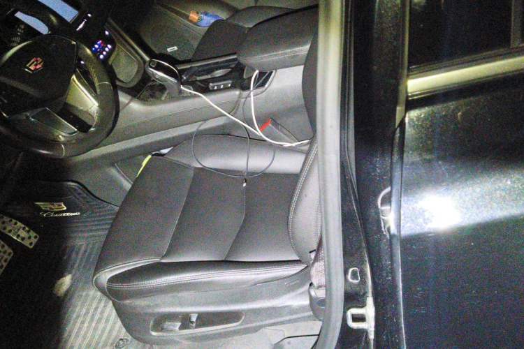 Used Cadillac XT5 2018 28E Four-Wheel Drive Tech Version Left Front Seat