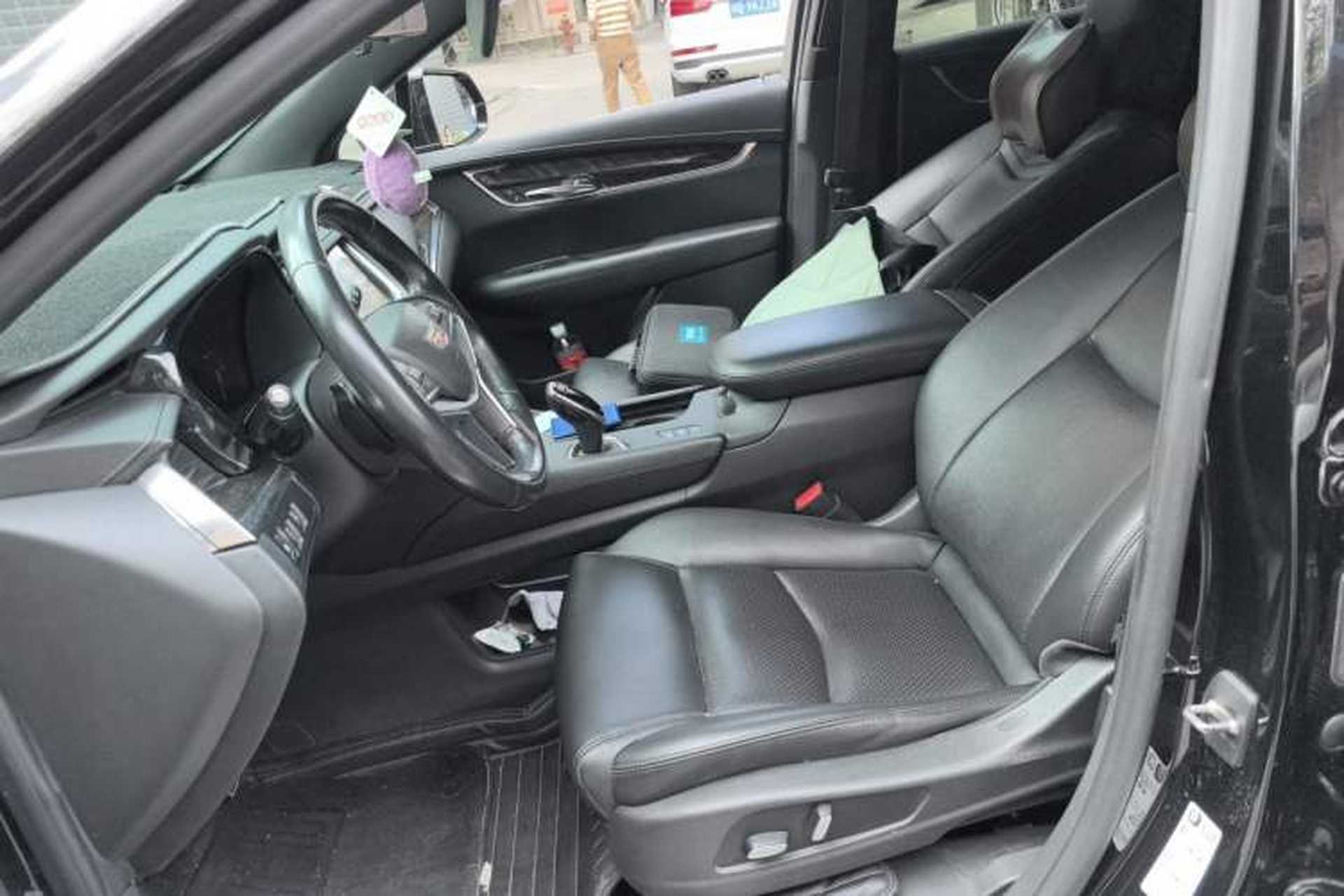 Used Cadillac XT5 2018 28E Four-Wheel Drive Tech Version Left Front Seat