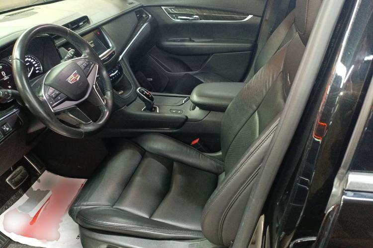Used Cadillac XT5 2018 25T Luxury Model Left Front Seat
