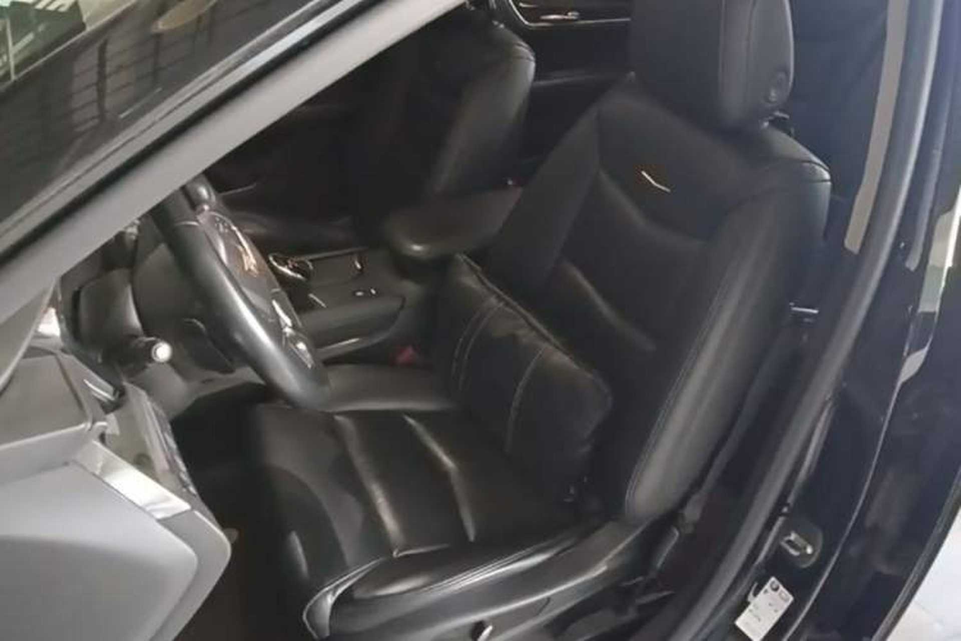 Used Cadillac XT5 2018 25T Luxury Model Left Front Seat