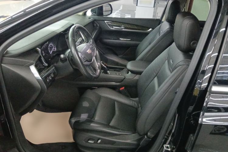 Used Cadillac XT5 2018 25T Luxury Model Left Front Seat