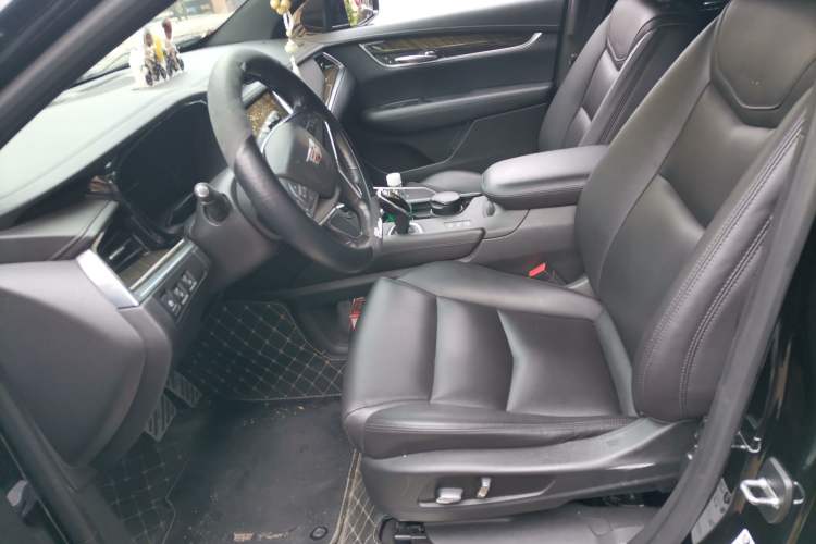 Used Cadillac XT5 2018 28E Four-Wheel Drive Tech Version Left Front Seat