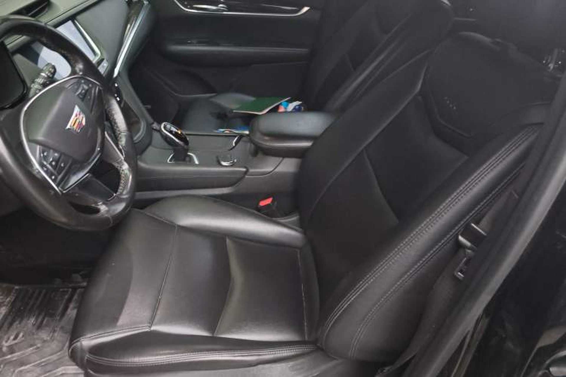 Used Cadillac XT5 2018 28E Four-Wheel Drive Tech Version Left Front Seat