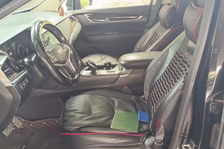 Used Cadillac XT5 2018 25T Luxury Model Left Front Seat
