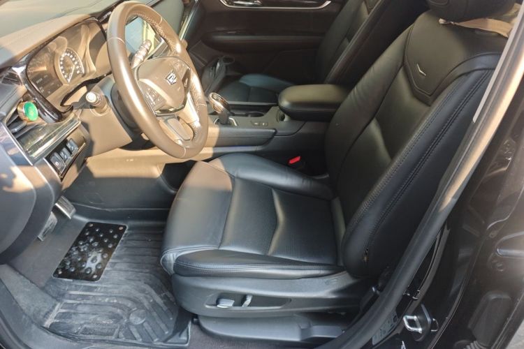 Used Cadillac XT5 2018 25T Luxury Model Left Front Seat