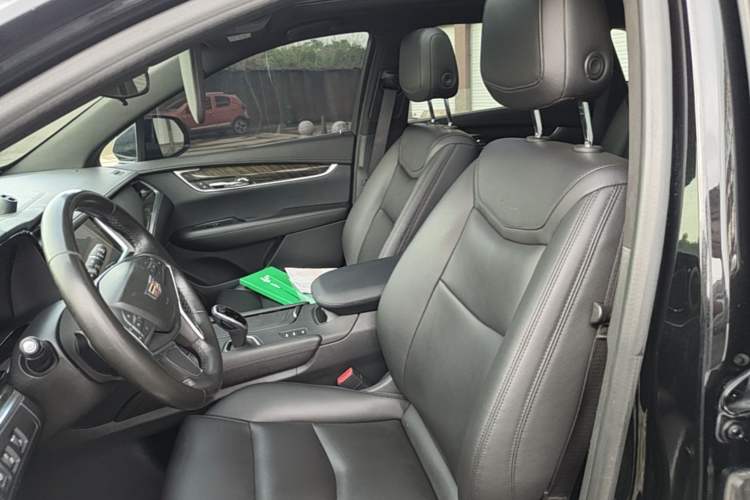 Used Cadillac XT5 2018 28E Four-Wheel Drive Tech Version Left Front Seat