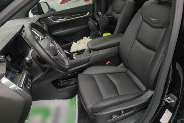 Used Cadillac XT5 2018 28E Four-Wheel Drive Tech Version Left Front Seat