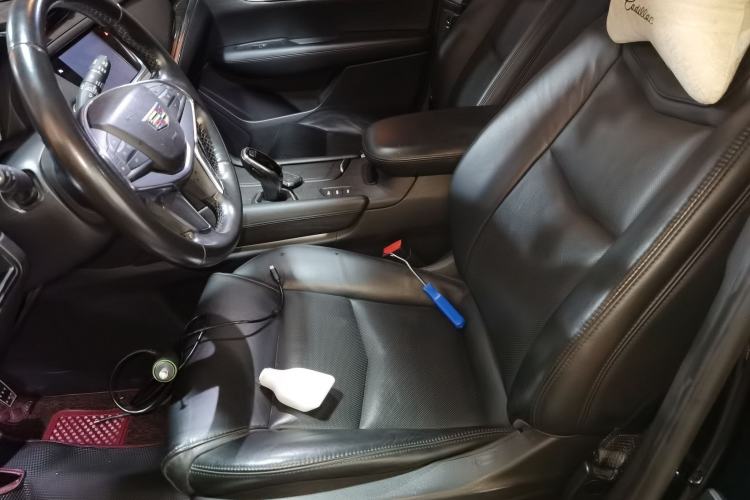 Used Cadillac XT5 2018 28T Four-Wheel Drive Luxury Model Left Front Seat