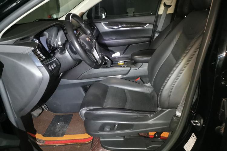 Used Cadillac XT5 2018 25T Luxury Model Left Front Seat