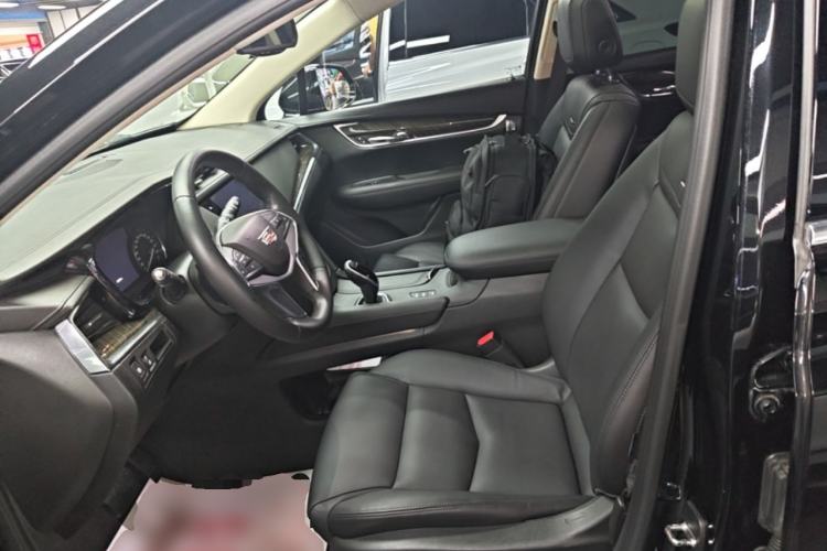 Used Cadillac XT5 2018 28T Four-Wheel Drive Luxury Model Left Front Seat