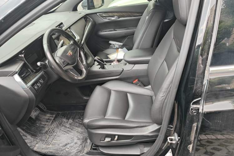 Used Cadillac XT5 2018 28E Four-Wheel Drive Tech Version Left Front Seat