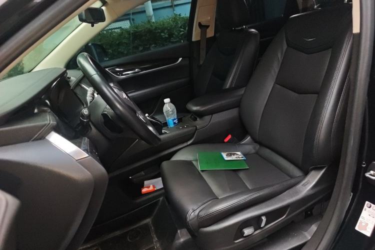 Used Cadillac XT5 2018 25T Luxury Model Left Front Seat