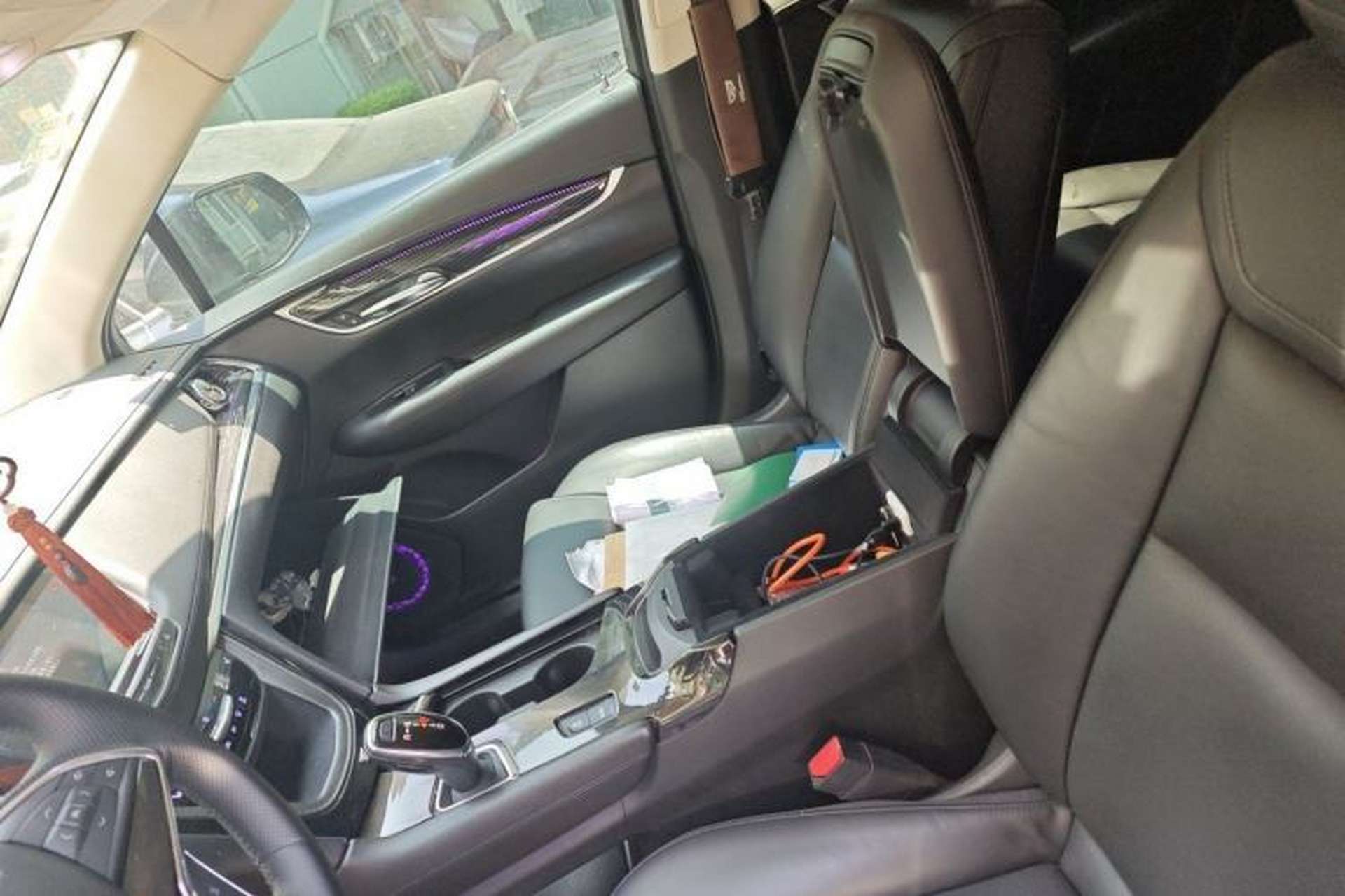 Used Cadillac XT5 2018 25T Luxury Model Left Front Seat