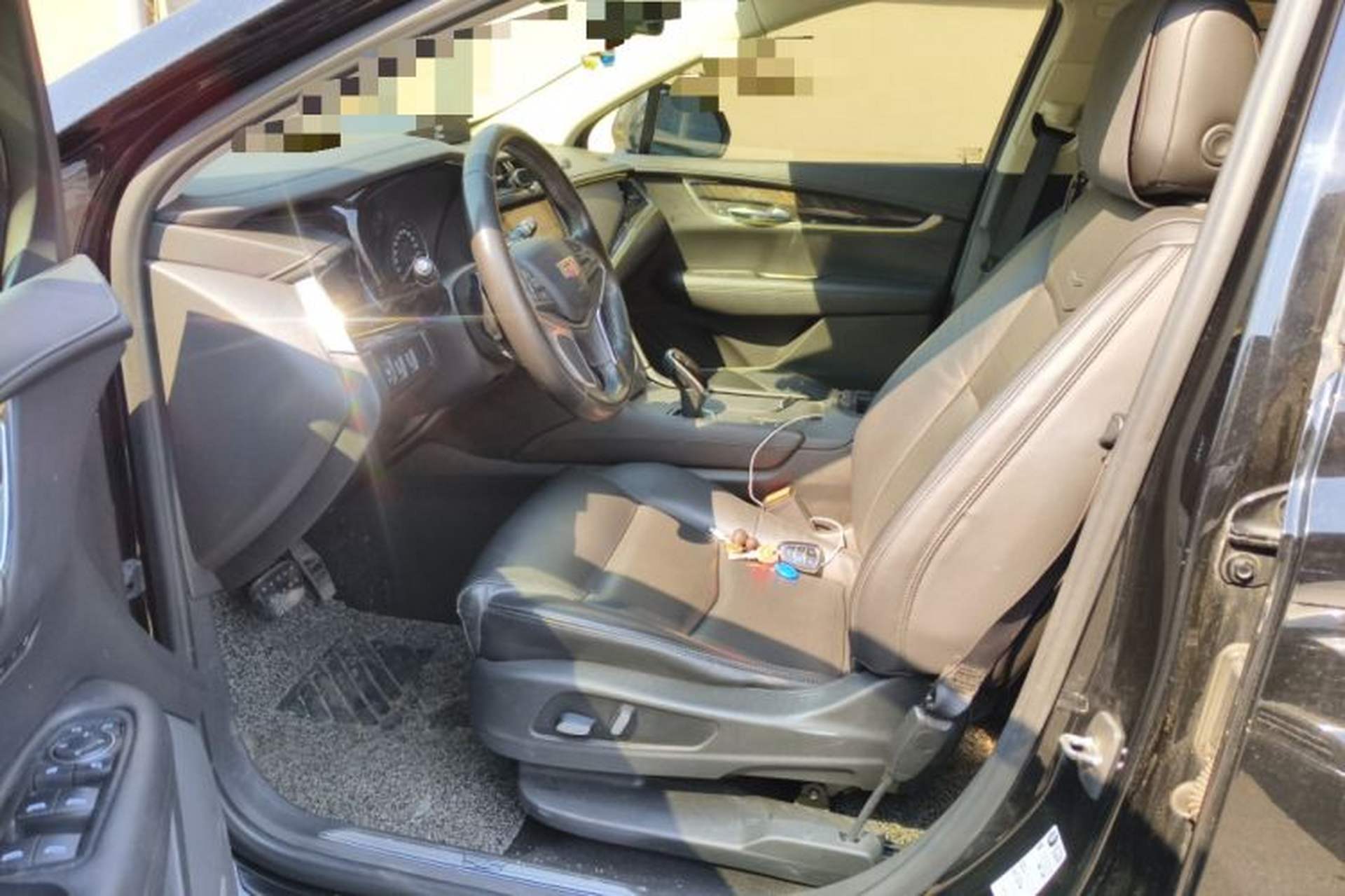 Used Cadillac XT5 2018 25T Luxury Model Left Front Seat