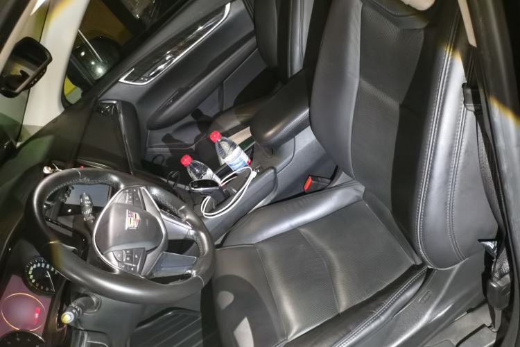 Used Cadillac XT5 2018 25T Luxury Model Left Front Seat