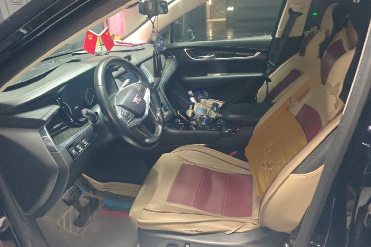 Used Cadillac XT5 2018 25T Luxury Model Left Front Seat