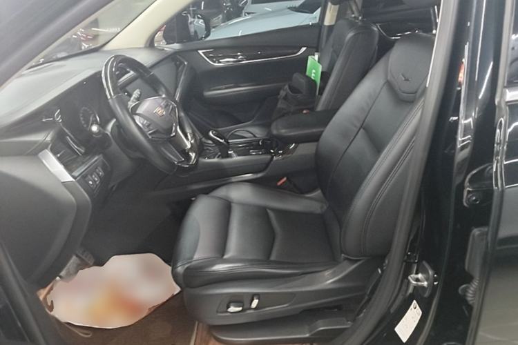 Used Cadillac XT5 2018 25T Luxury Model Left Front Seat
