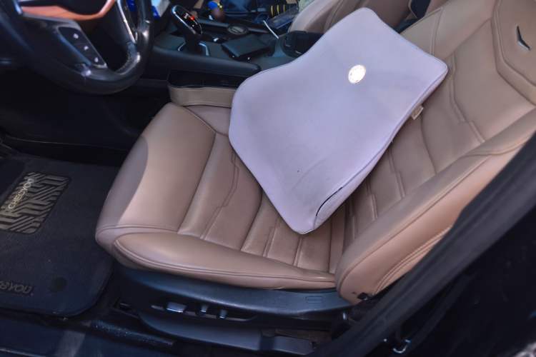 Used Cadillac XT5 2018 28E 4x4 Platinum Edition Left Front Seat