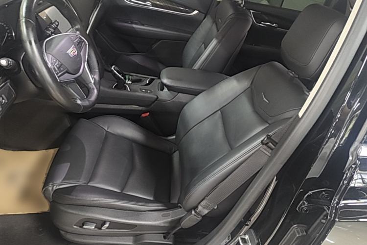 Used Cadillac XT5 2018 25T Luxury Model Left Front Seat