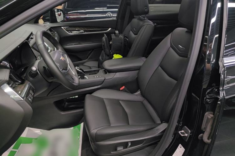 Used Cadillac XT5 2018 28E Four-Wheel Drive Tech Version Left Front Seat