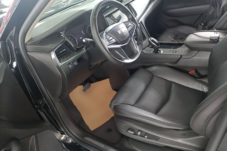 Used Cadillac XT5 2018 28T Four-Wheel Drive Luxury Model Left Front Seat