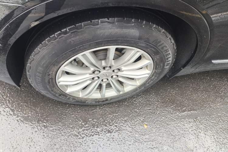 Used Cadillac XT5 2018 28T Four-Wheel Drive Luxury Model Left Front Wheel Hub