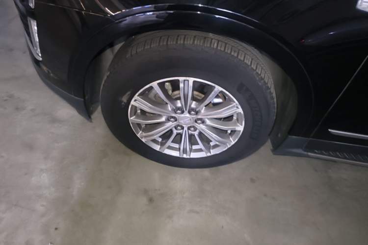 Used Cadillac XT5 2018 28T Four-Wheel Drive Luxury Model Left Front Wheel Hub