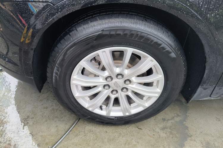 Used Cadillac XT5 2018 28E Four-Wheel Drive Tech Version Left Front Wheel Hub