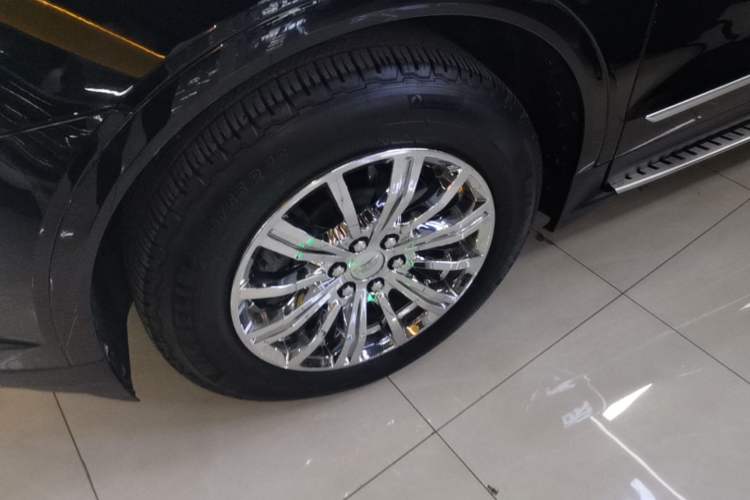 Used Cadillac XT5 2018 28E Four-Wheel Drive Tech Version Left Front Wheel Hub