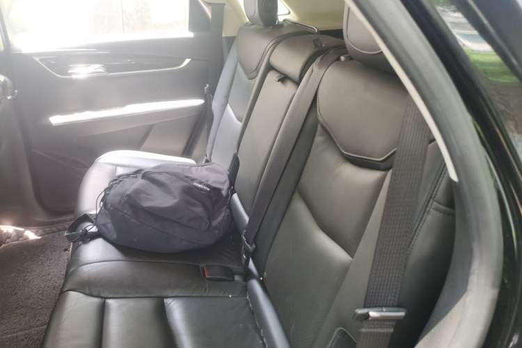 Used Cadillac XT5 2018 25T Luxury Model Left Rear Seat