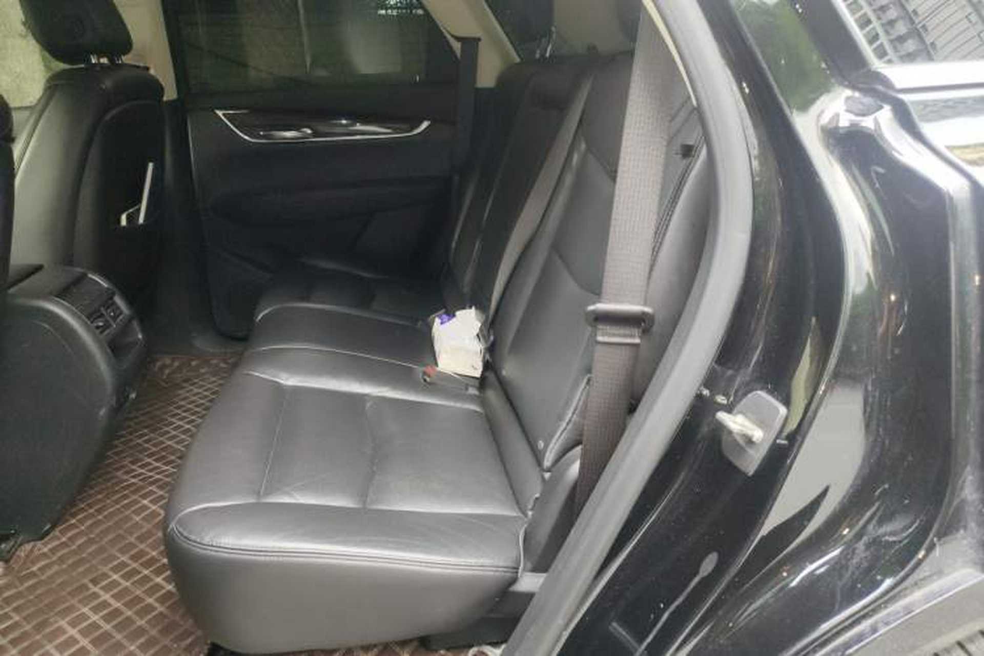 Used Cadillac XT5 2018 25T Luxury Model Left Rear Seat