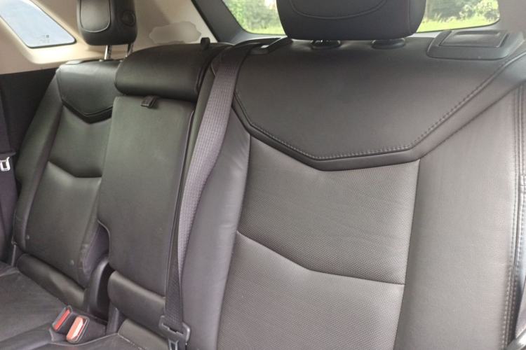 Used Cadillac XT5 2018 25T Luxury Model Left Rear Seat