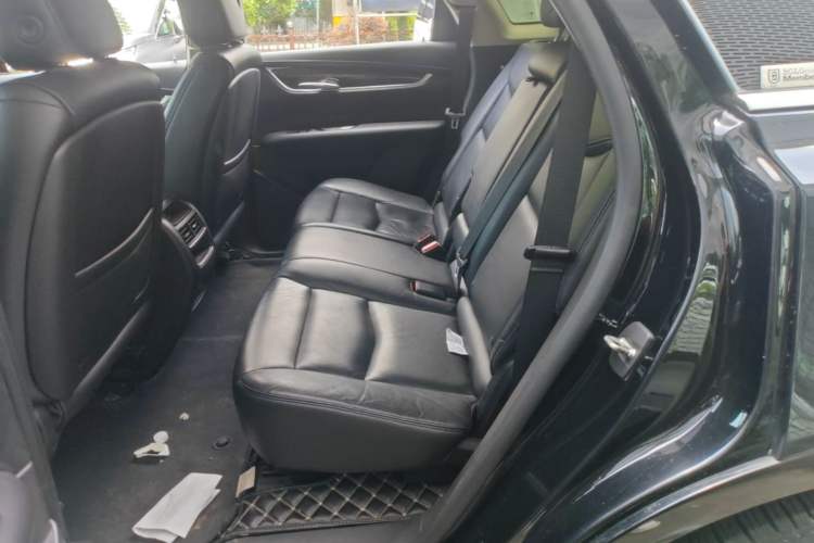 Used Cadillac XT5 2018 25T Luxury Model Left Rear Seat