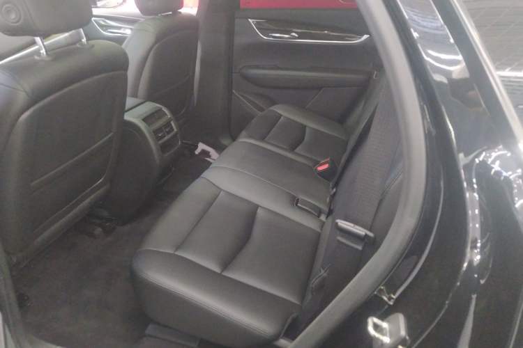 Used Cadillac XT5 2018 28E Four-Wheel Drive Tech Version Left Rear Seat