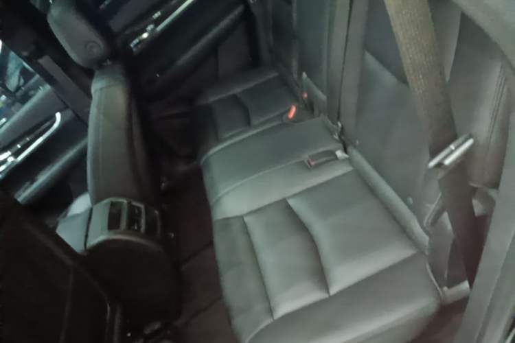 Used Cadillac XT5 2018 28E Four-Wheel Drive Tech Version Left Rear Seat